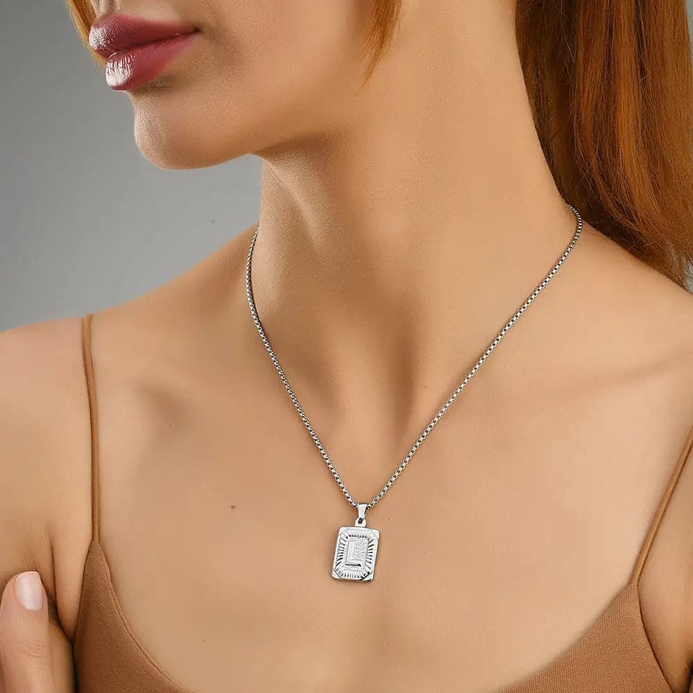 Lost Letter-L Halskette Weiß