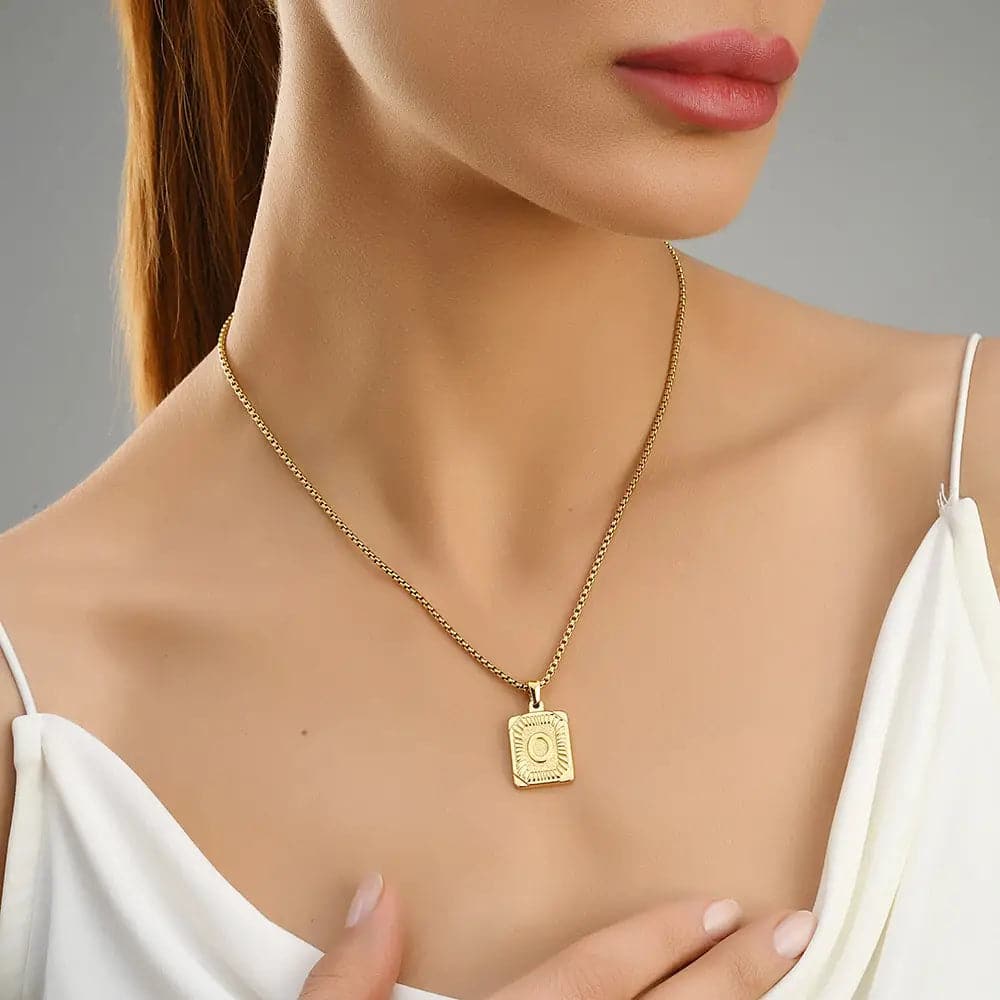 Lost Letter-O Halskette Gold