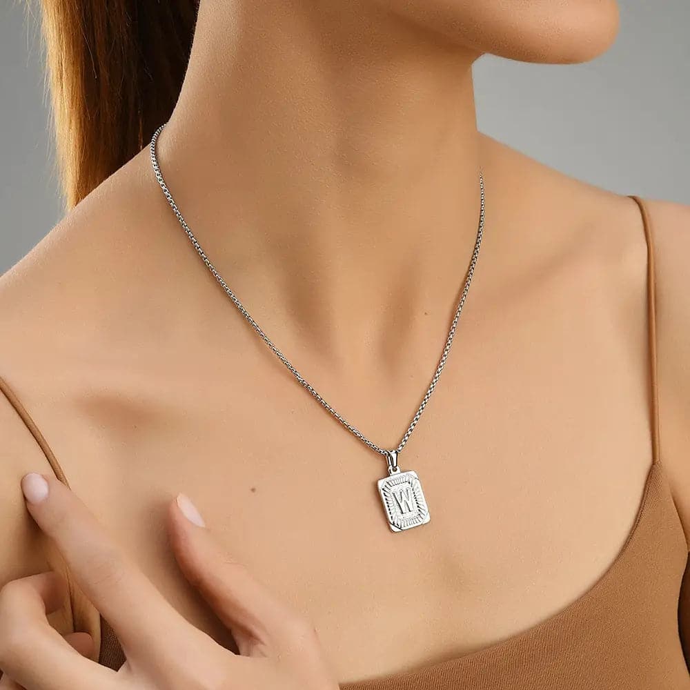 Lost Letter-W Halskette Weiß
