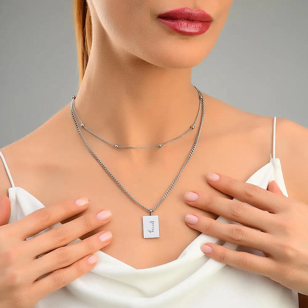 Sero Letter-J Halskette Weiß