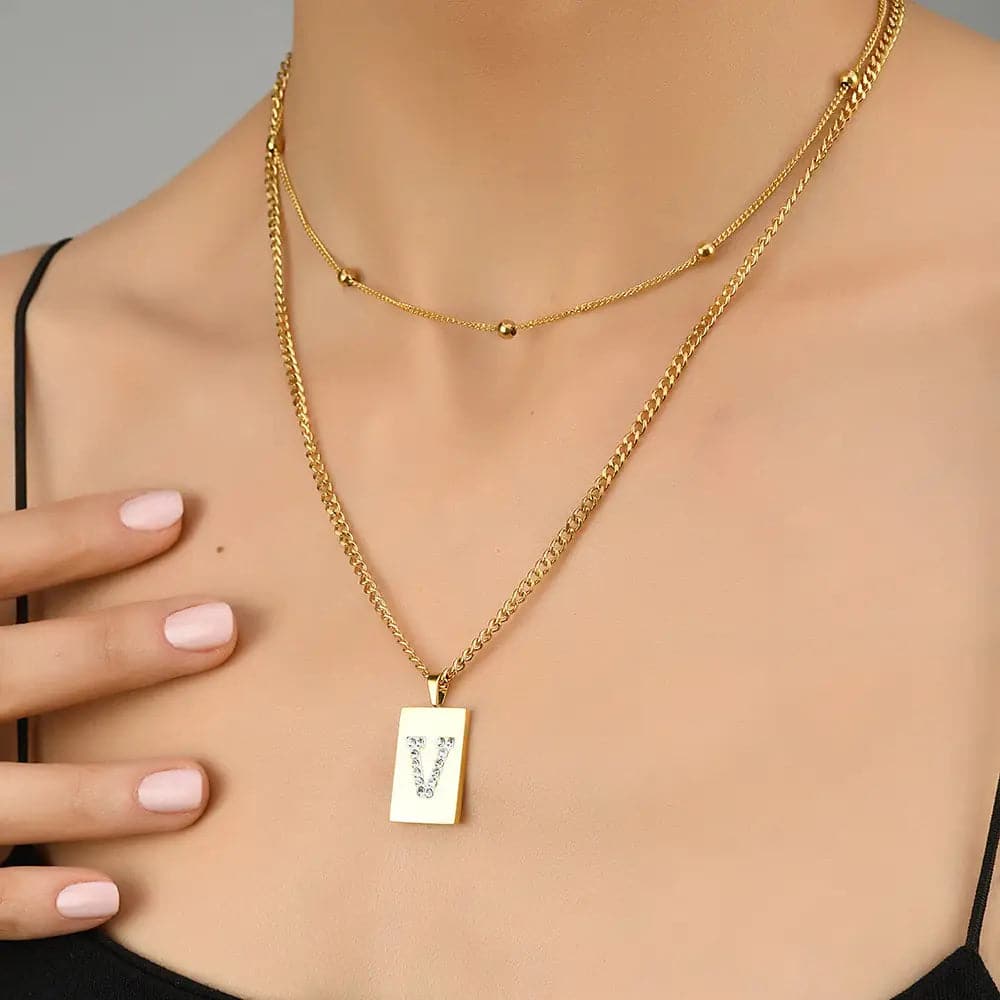 Sero Letter-V Halskette Gold
