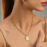 Lost Letter-C Halskette Gold