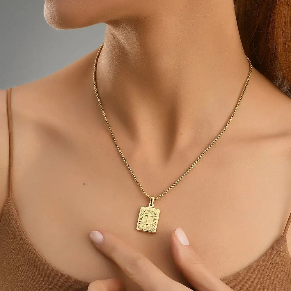 Lost Letter-T Halskette Gold