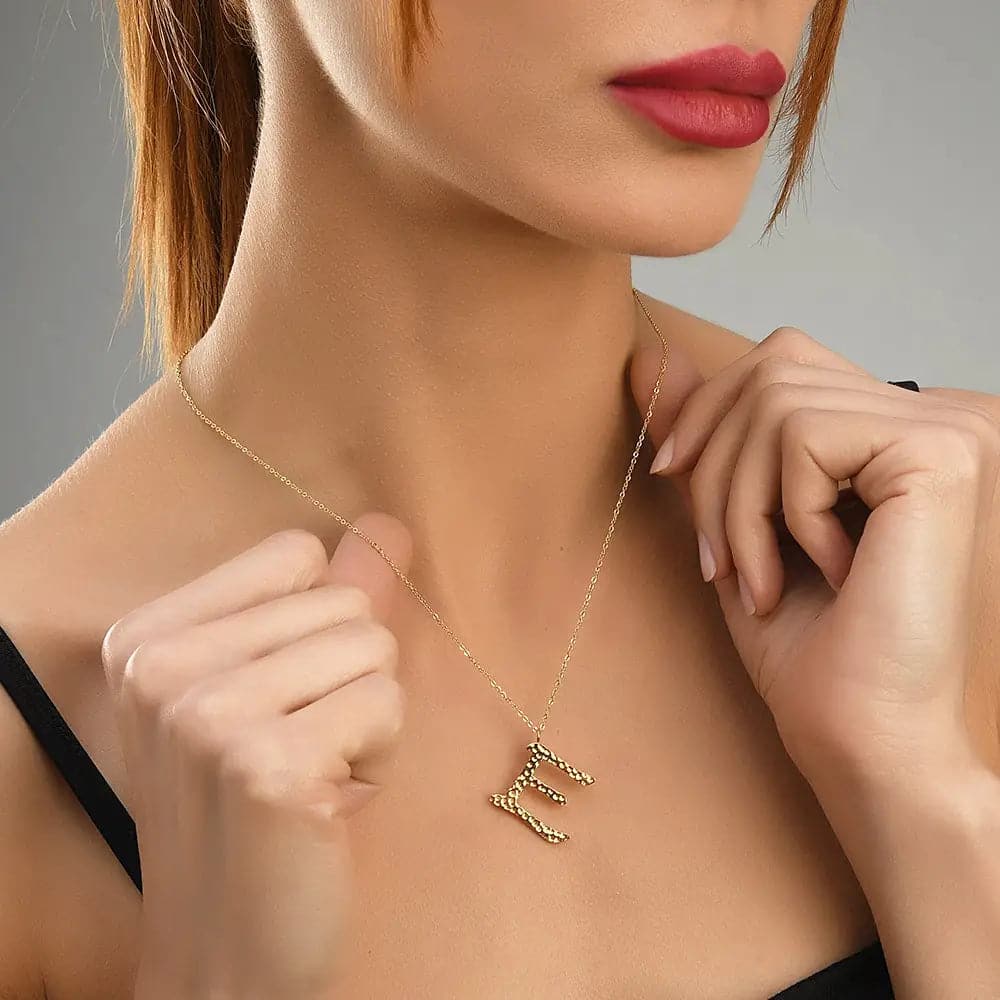 Ropi Letter-E Halskette Gold