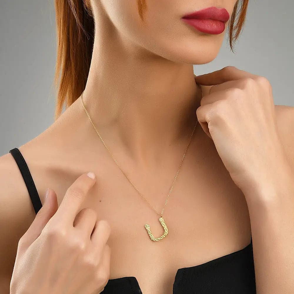 Ropi Letter-U Halskette Gold