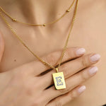 Sero Letter-E Halskette Gold
