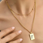 Sero Letter-F Halskette Gold
