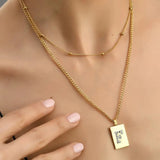 Sero Letter-F Halskette Gold