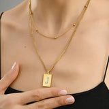 Sero Letter-J Halskette Gold