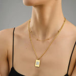 Sero Letter-W Halskette Gold
